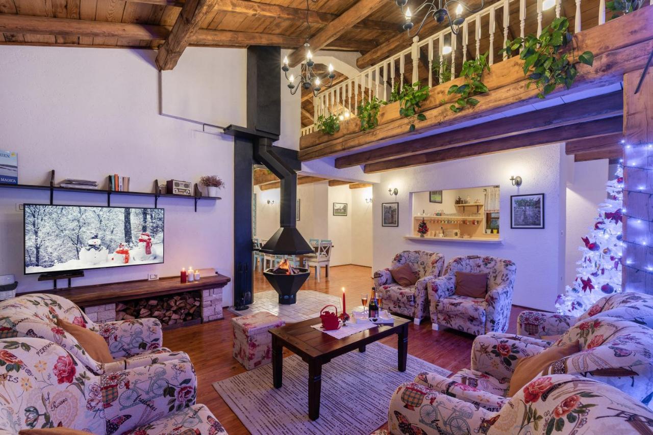Family Villa Lipica With Private Pool And Jacuzzi パジン エクステリア 写真