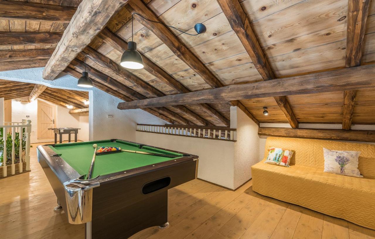 Family Villa Lipica With Private Pool And Jacuzzi パジン エクステリア 写真